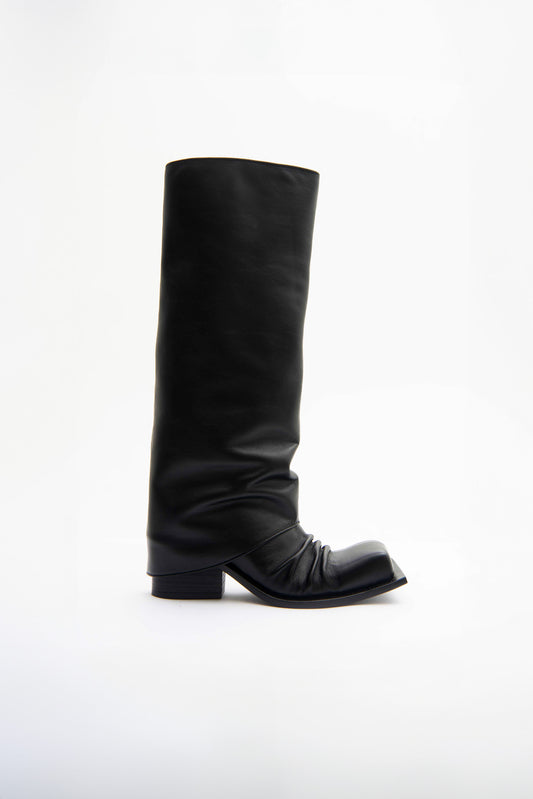 HAVVA CHUNKY HEEL TALL PLISSÈ BOOTS IN BLACK