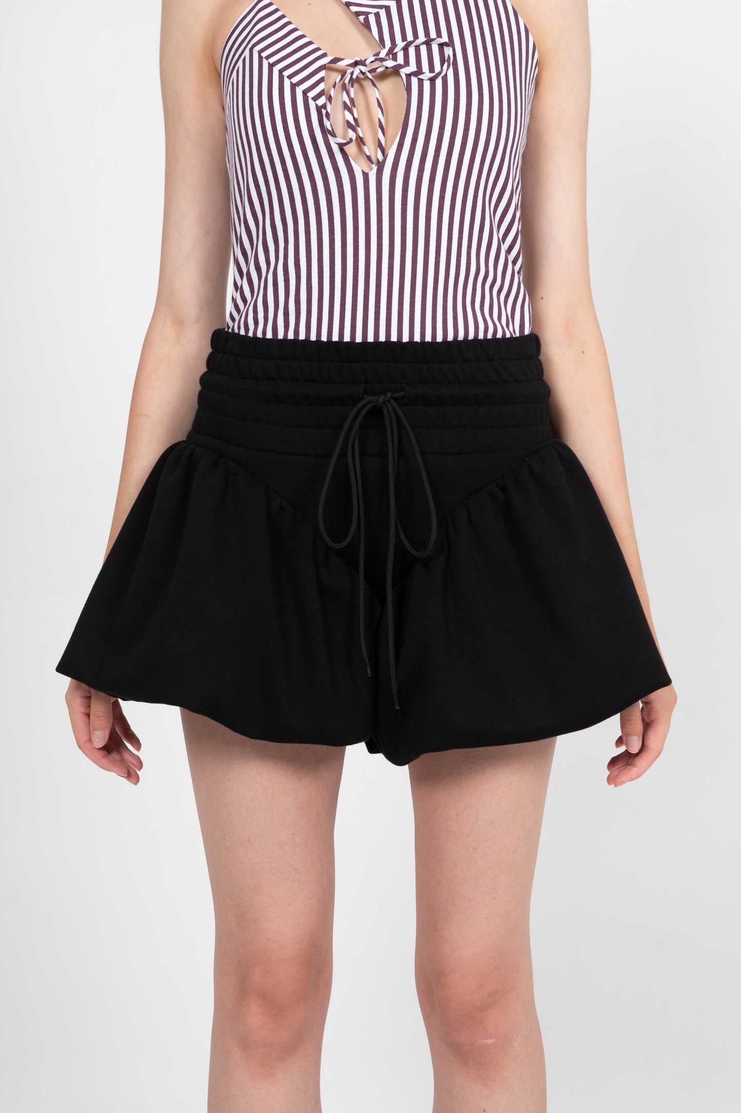 PHILIPPA BUBBLE SHORTS IN BLACK