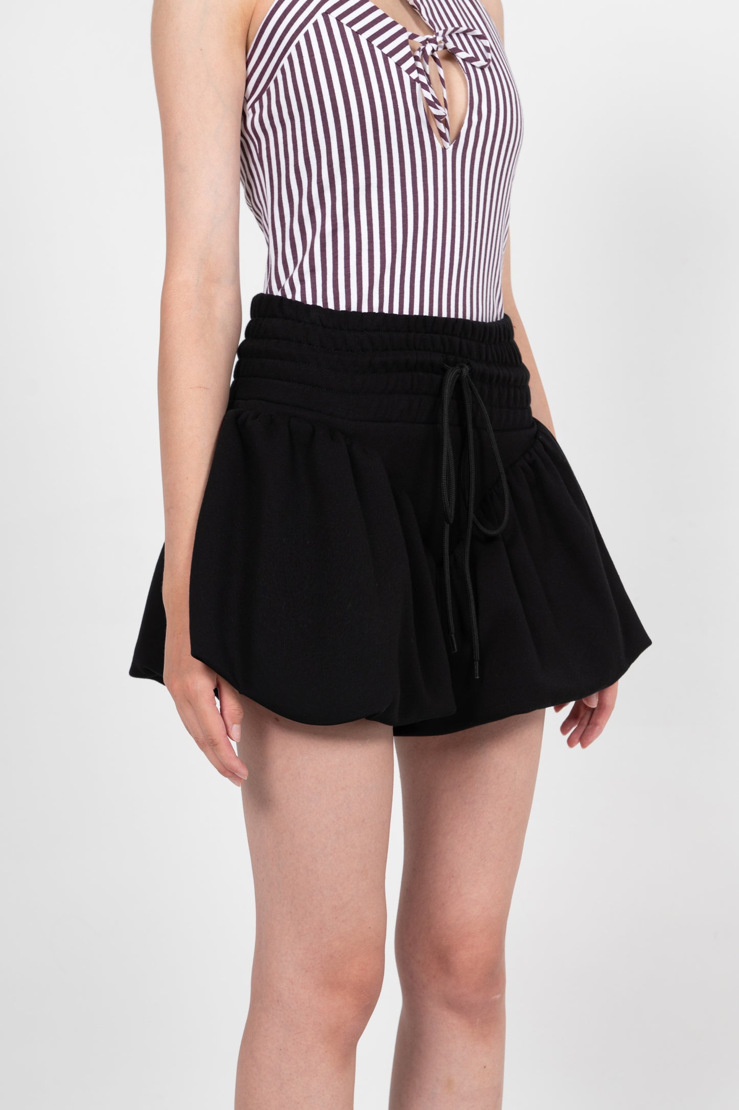 PHILIPPA BUBBLE SHORTS IN BLACK