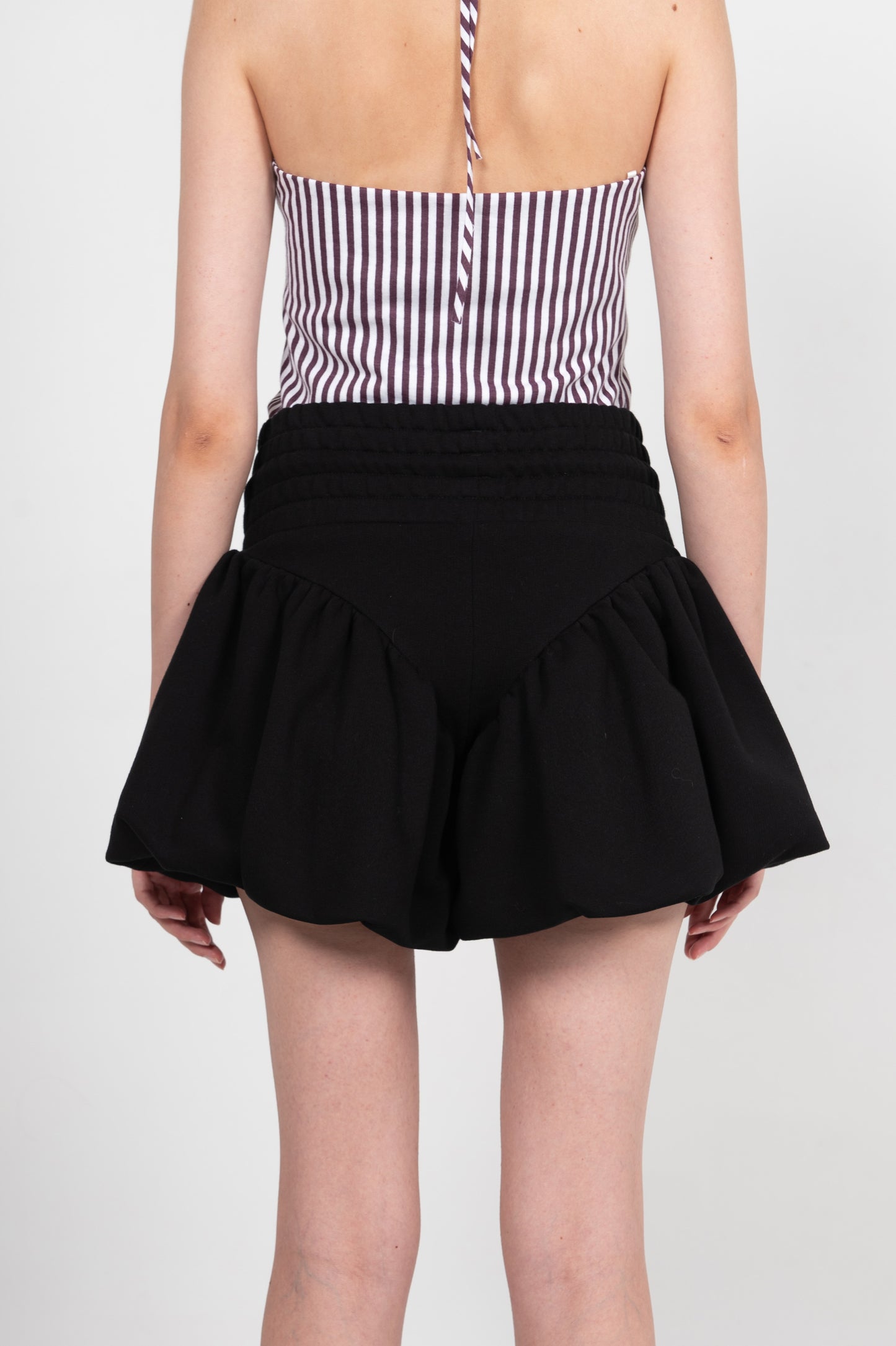 PHILIPPA BUBBLE SHORTS IN BLACK