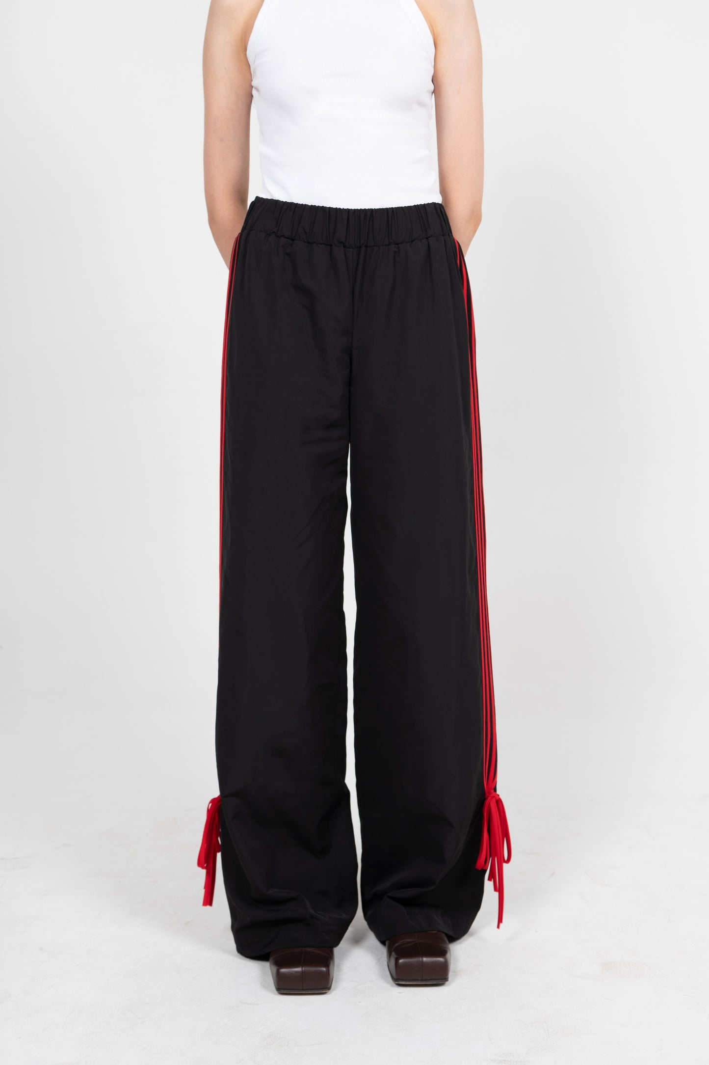 GIADA BOW/RED STRIPE NYLON TROUSERS IN BLACK (TALL)