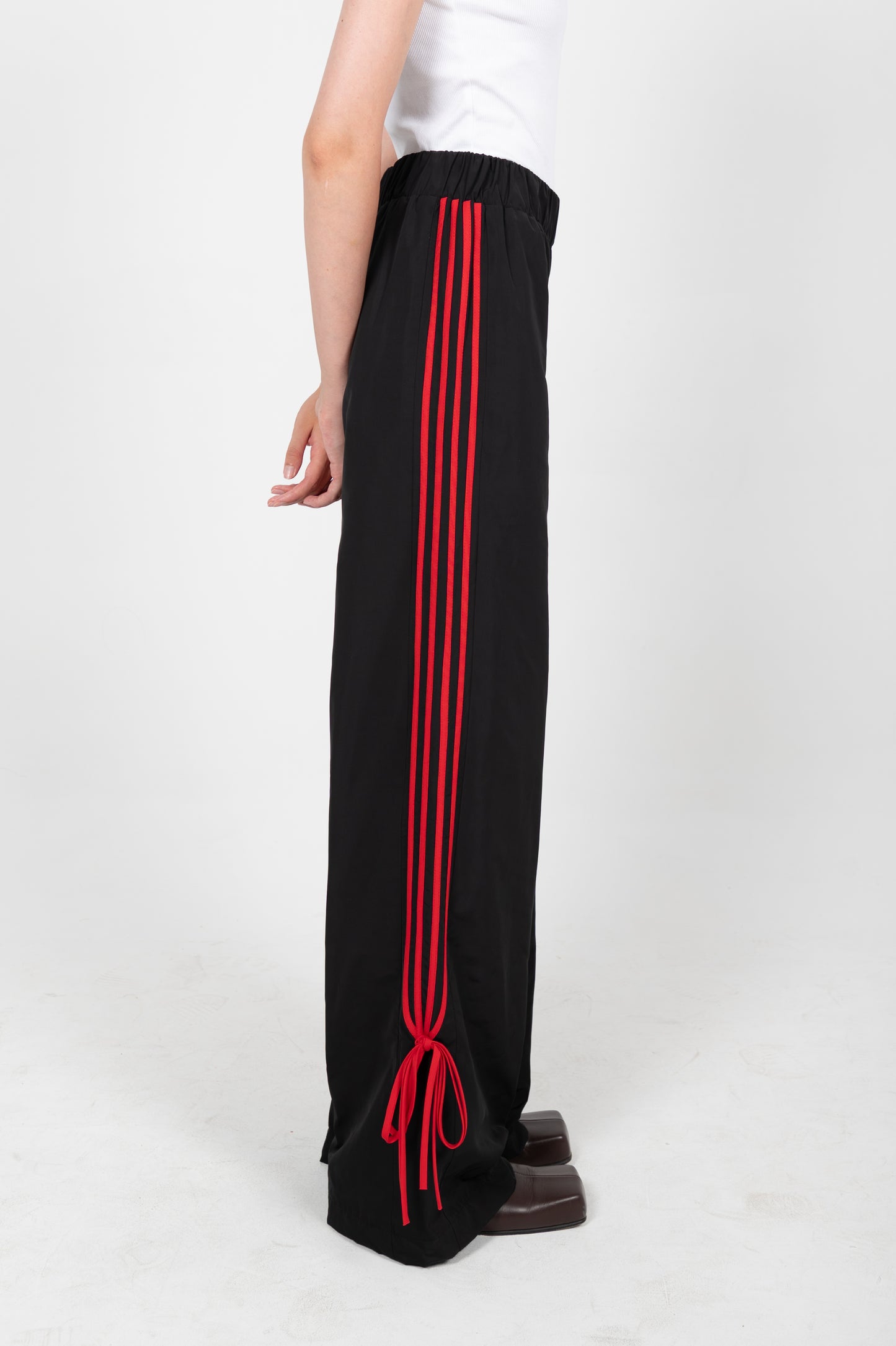 GIADA BOW/RED STRIPE NYLON TROUSERS IN BLACK (TALL)