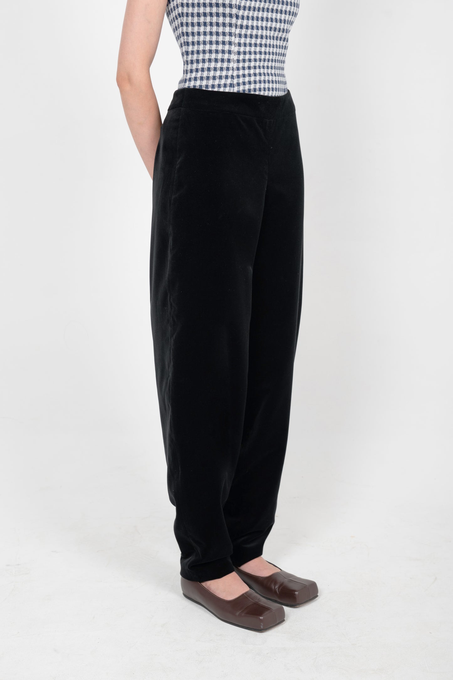 KLARA BANANA TROUSERS IN BLACK VELVET