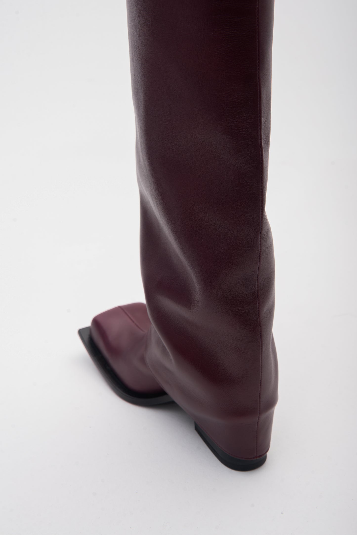 HAVVA CHUNKY HEEL TALL BOOTS IN DARK CHERRY