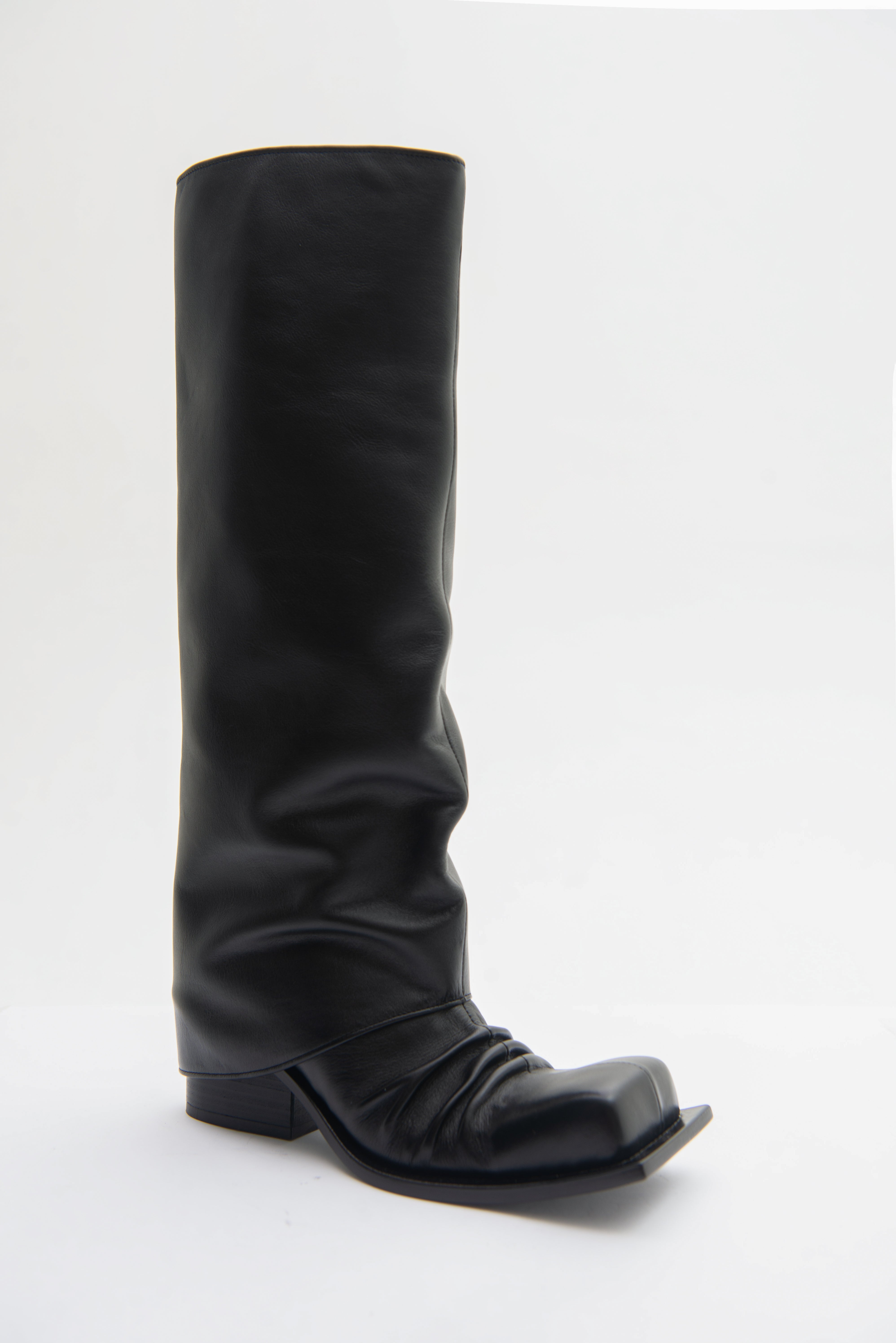 HAVVA CHUNKY HEEL TALL PLISSÈ BOOTS IN BLACK