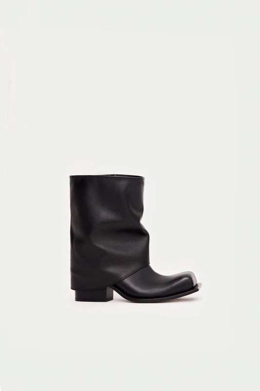 HAVVA CHUNKY HEEL CROPPED BOOTS IN BLACK