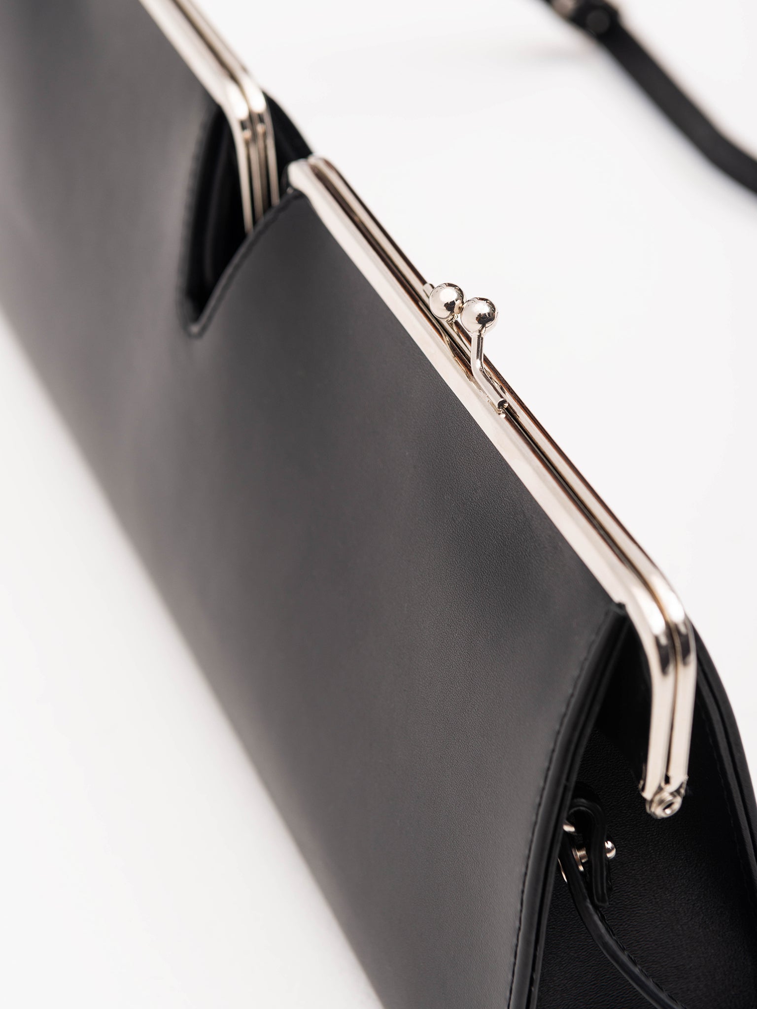 BIBI BAGUETTE BAG IN BLACK – FIDAN NOVRUZOVA