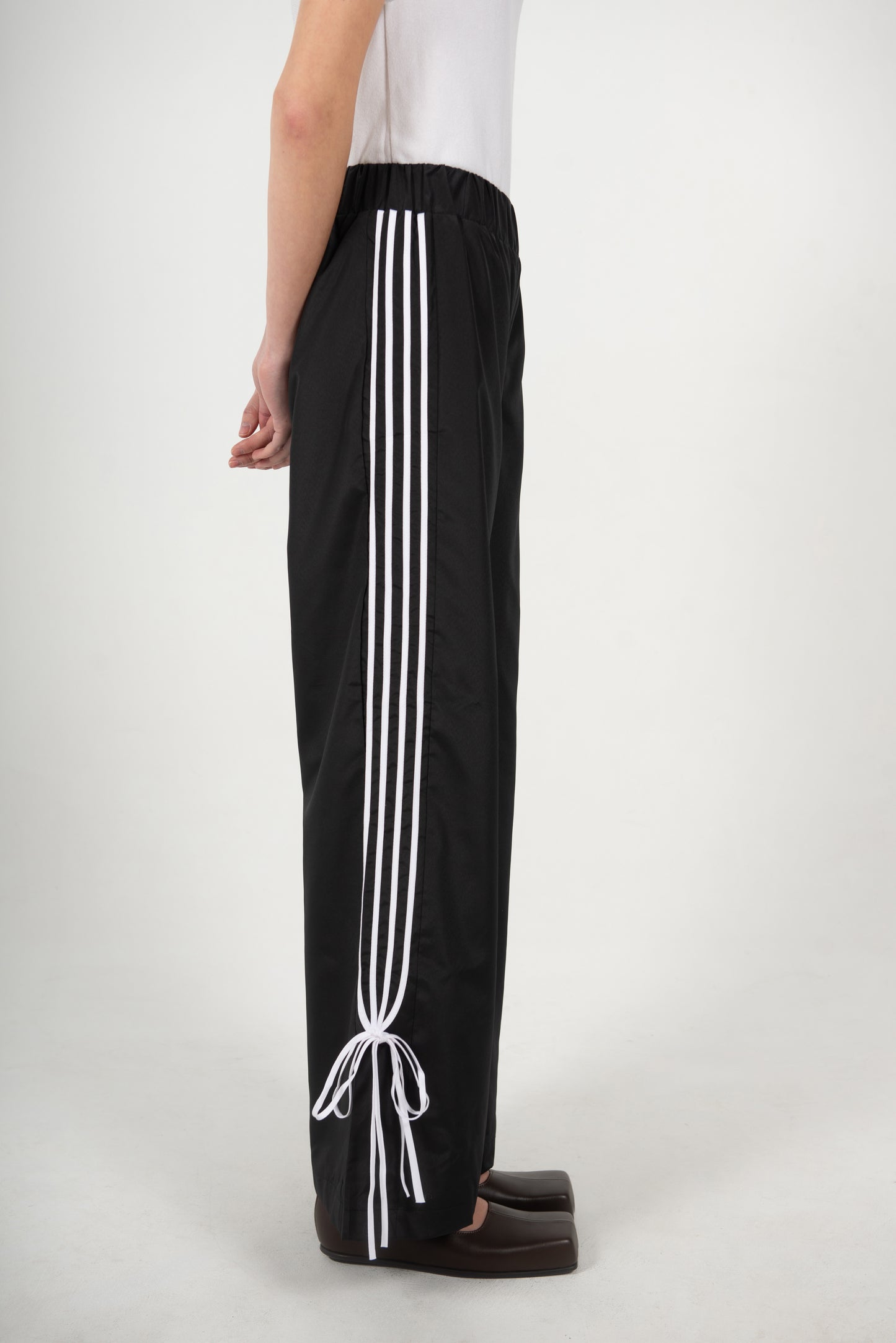 GIADA BOW/WHITE STRIPE NYLON TROUSERS IN BLACK (REGULAR)