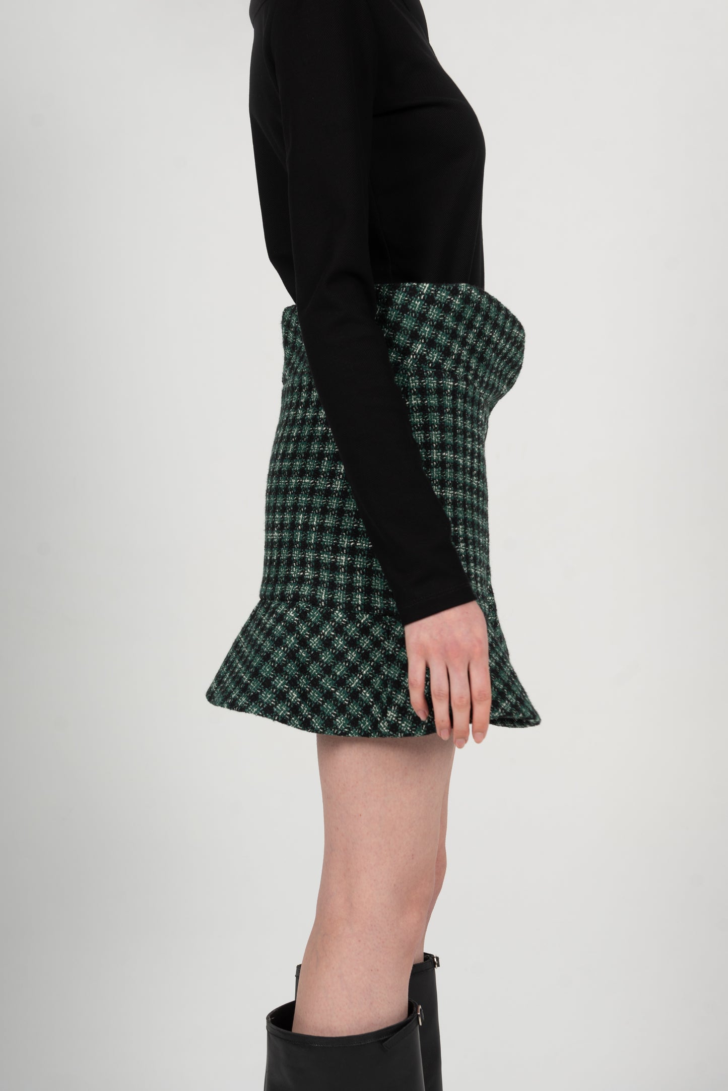 MAHIRA FLOUNCE SKIRT IN GREEN