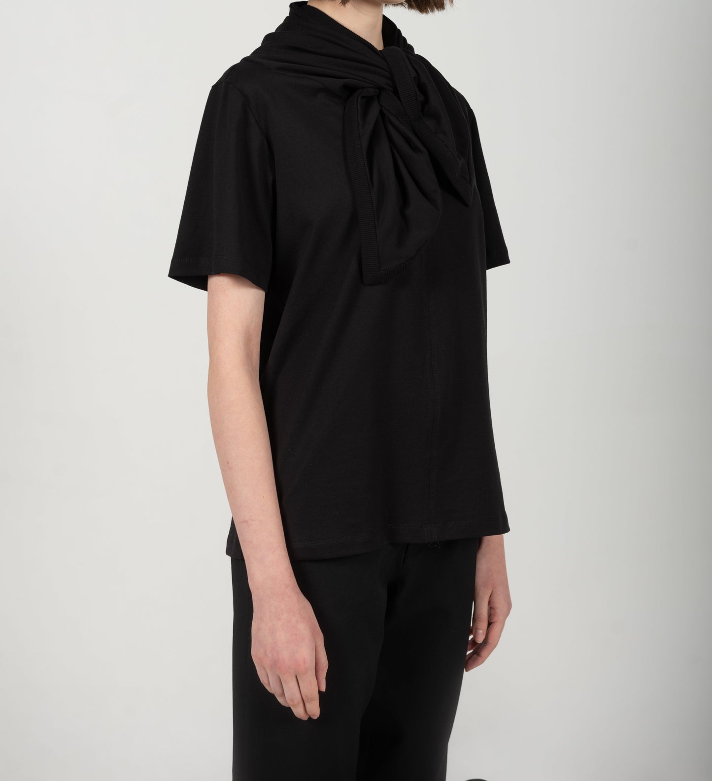 ZORA COTTON T-SHIRT IN BLACK