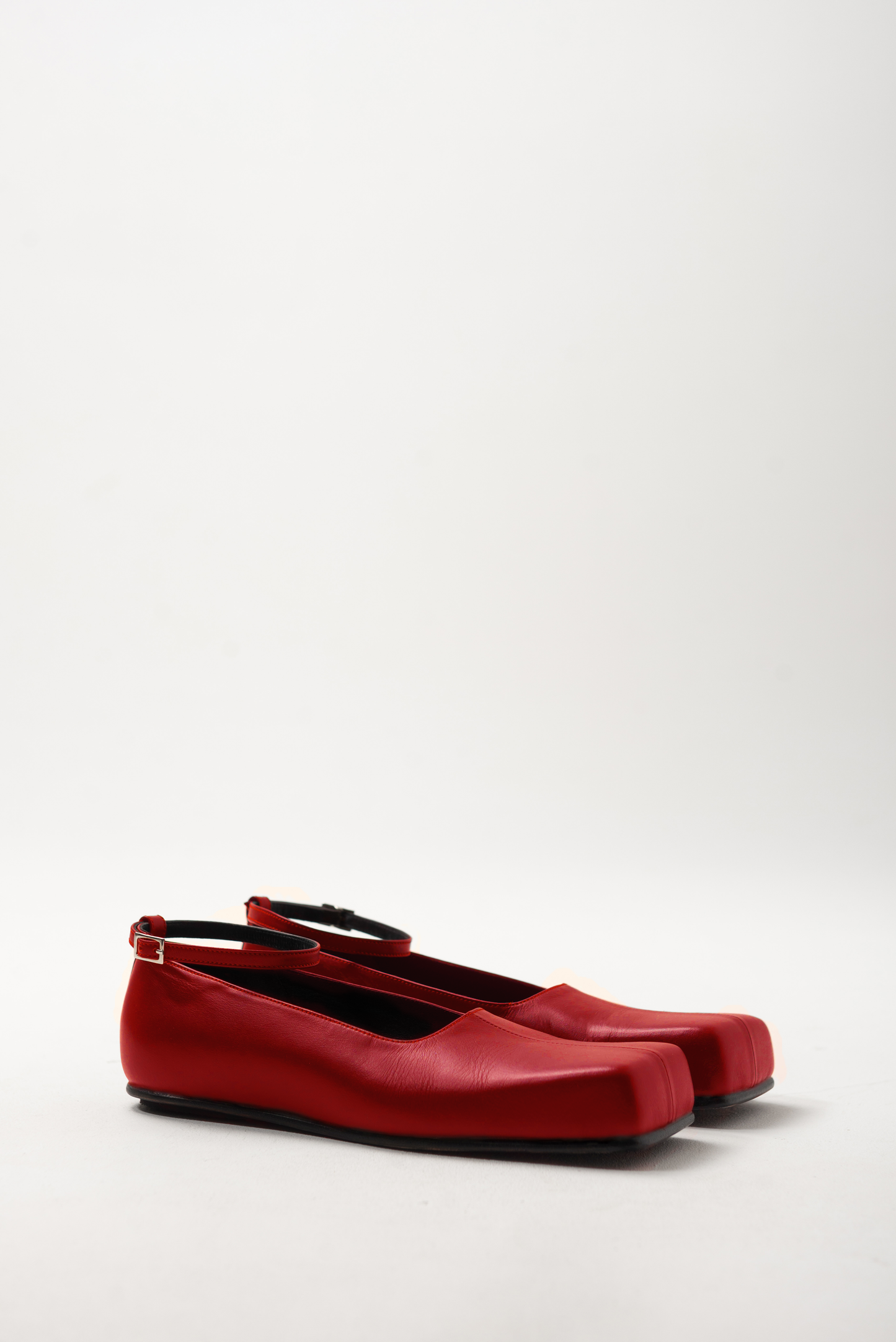 BELLA SQUARE TOE FLATS IN RED