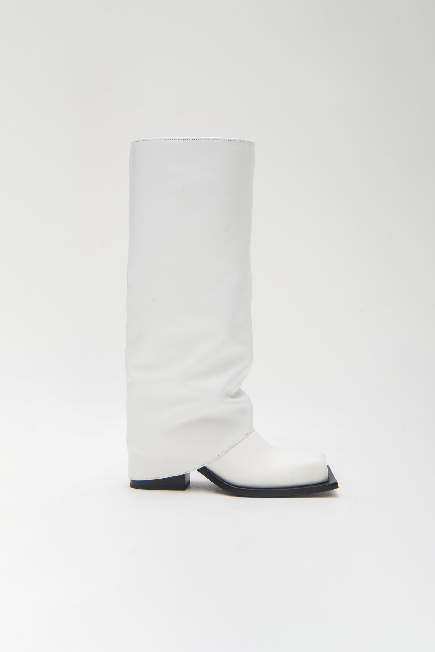 HAVVA CHUNKY HEEL TALL BOOTS IN WHITE