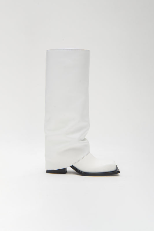 HAVVA CHUNKY HEEL TALL BOOTS IN WHITE