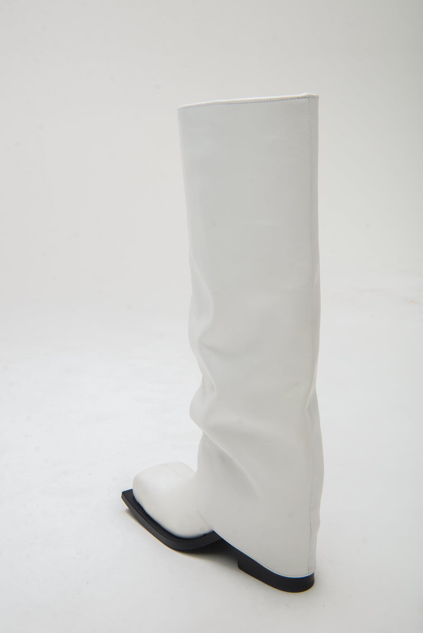 HAVVA CHUNKY HEEL TALL BOOTS IN WHITE