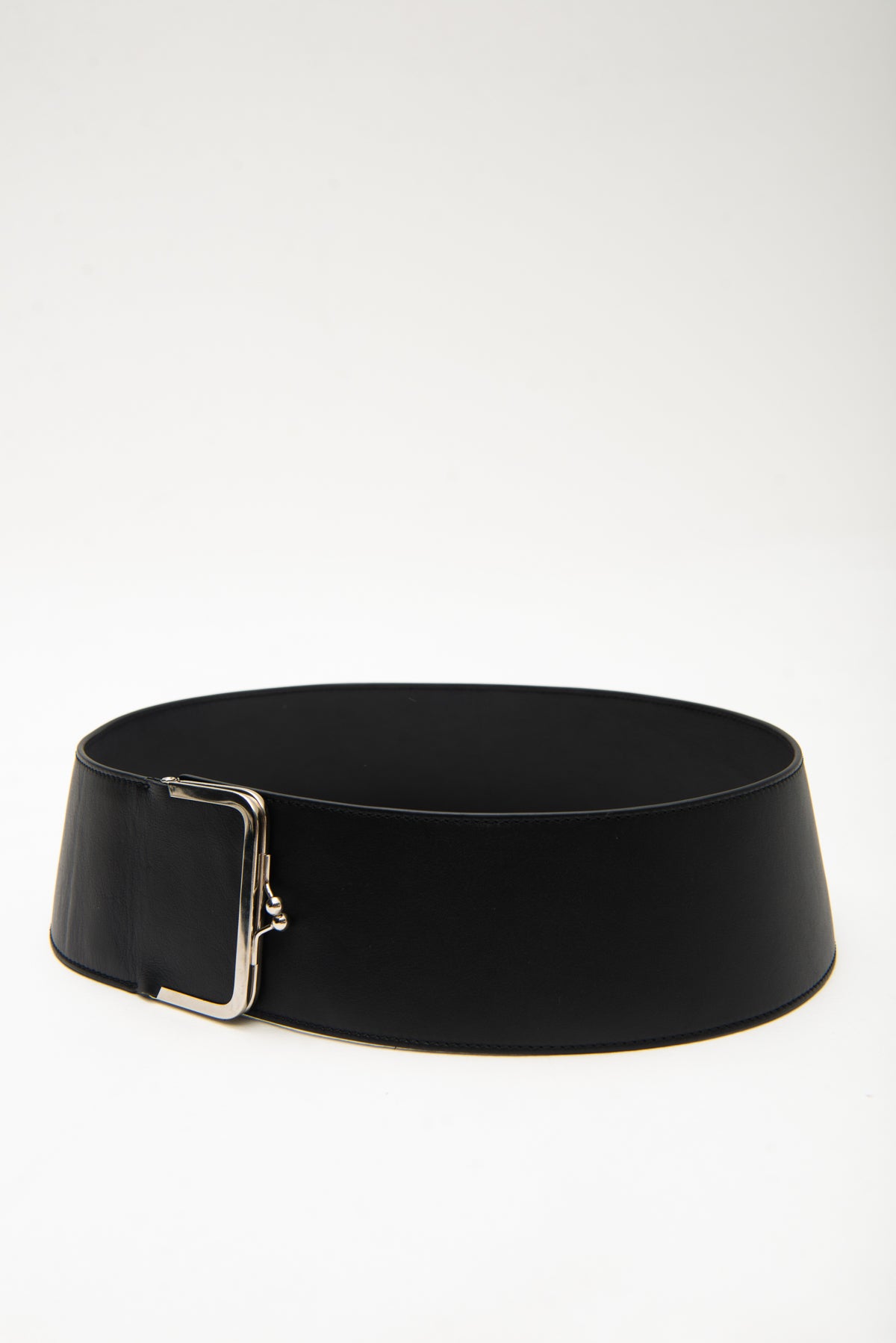 SINGLE CLASP BELT IN BLACK