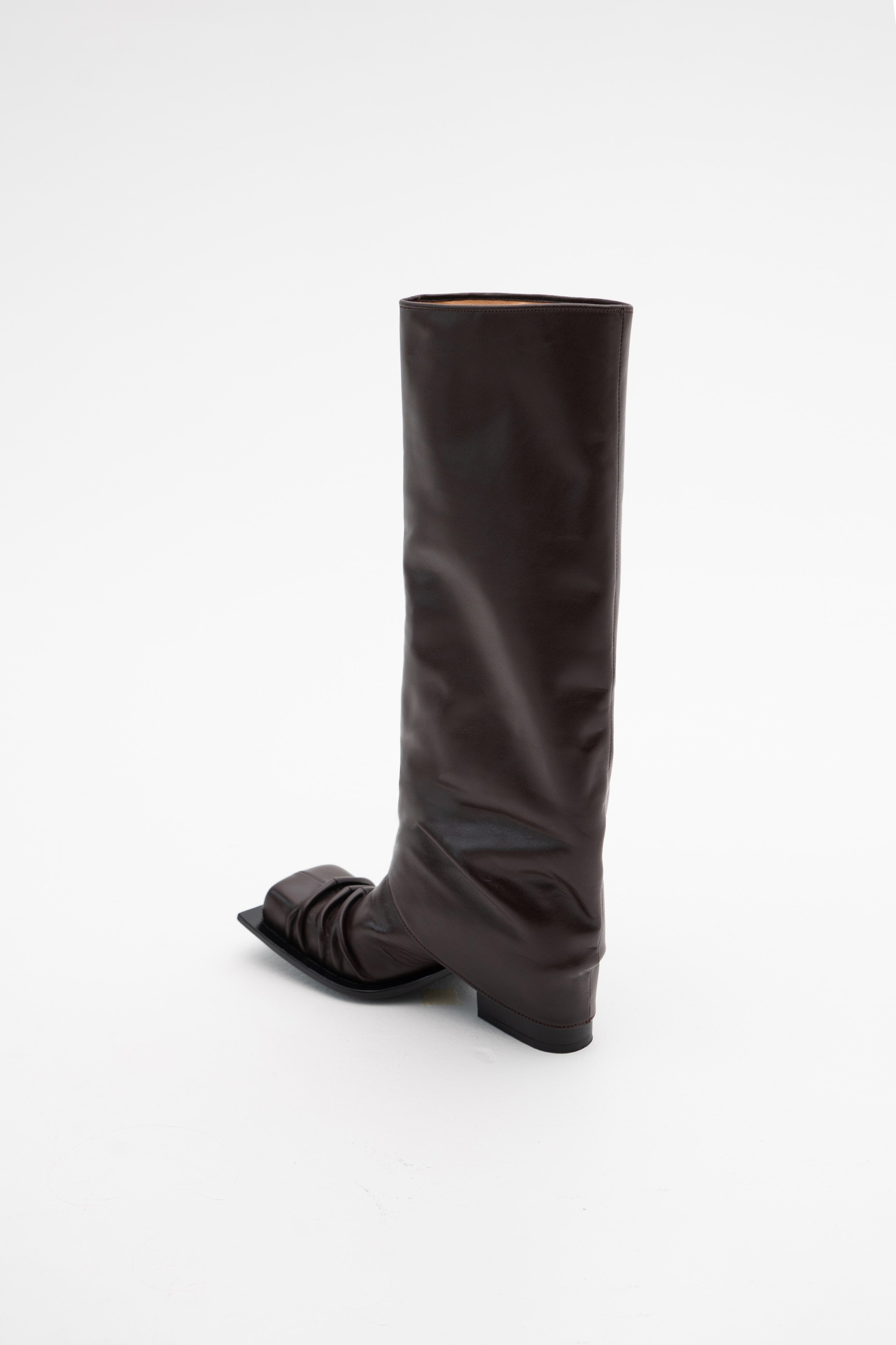 HAVVA CHUNKY HEEL TALL PLISSÈ BOOTS IN CHOCOLATE BROWN (E-STORE