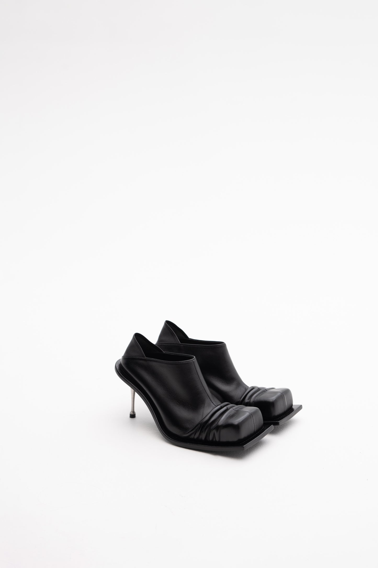 CONVERTIBLE MULE-PUMPS IN BLACK