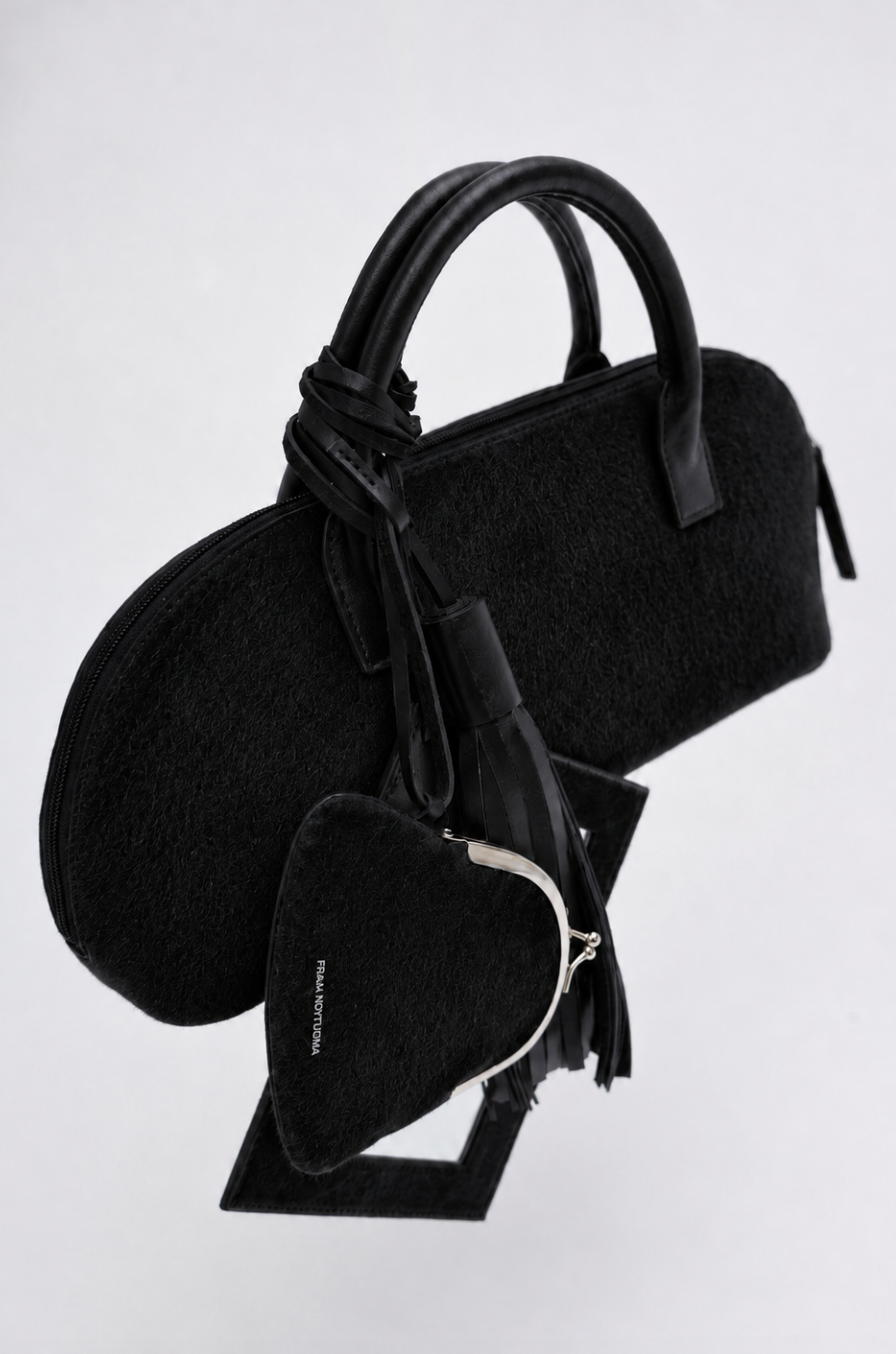 ELIZA BAG IN BLACK COW HIDE
