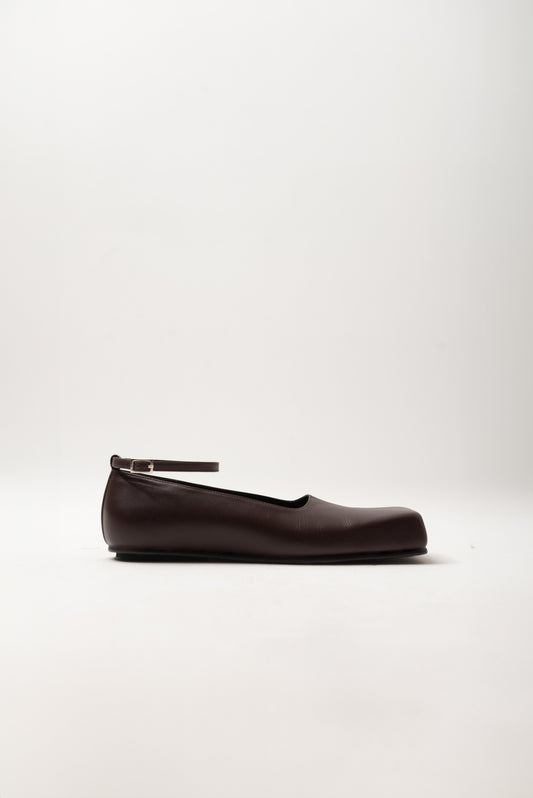 BELLA SQUARE TOE FLATS IN CHOCOLATE BROWN