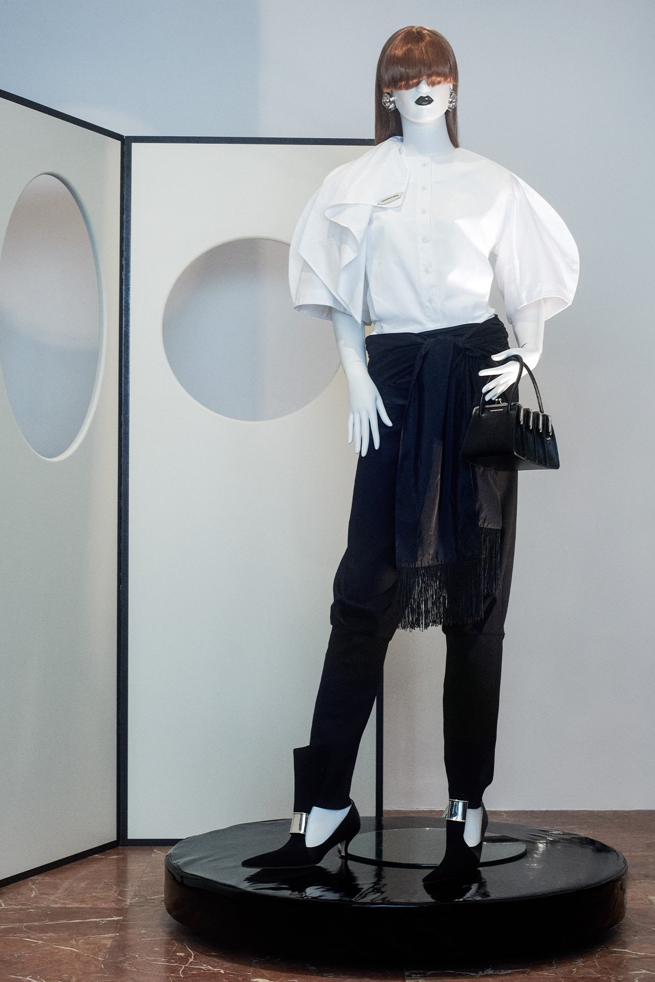 NEXT5 COLORS 2022  ゆきの美人 SS25 – FIDAN NOVRUZOVA