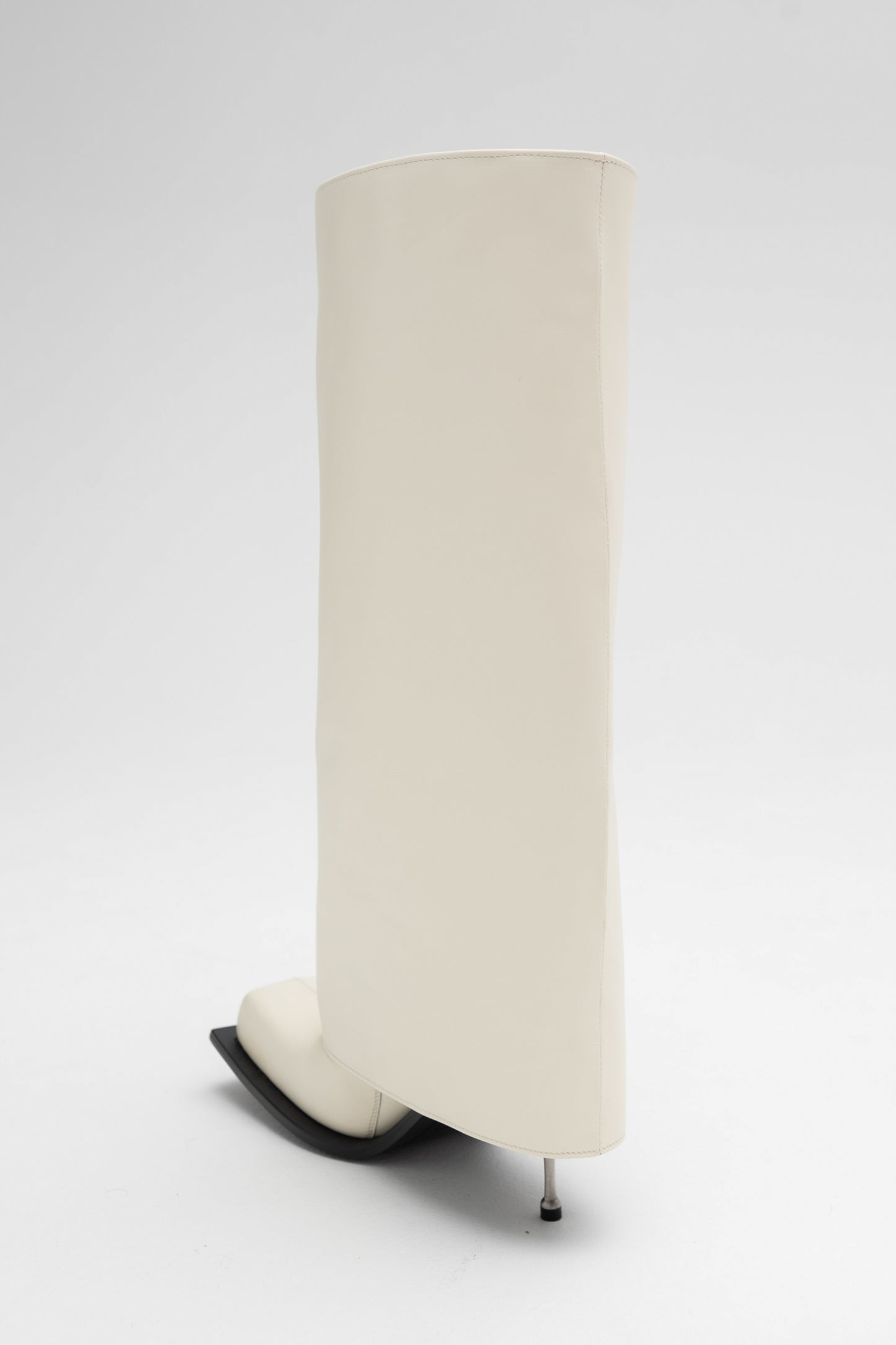 TALL IMAN BOOTS IN CANNOLI CREAM