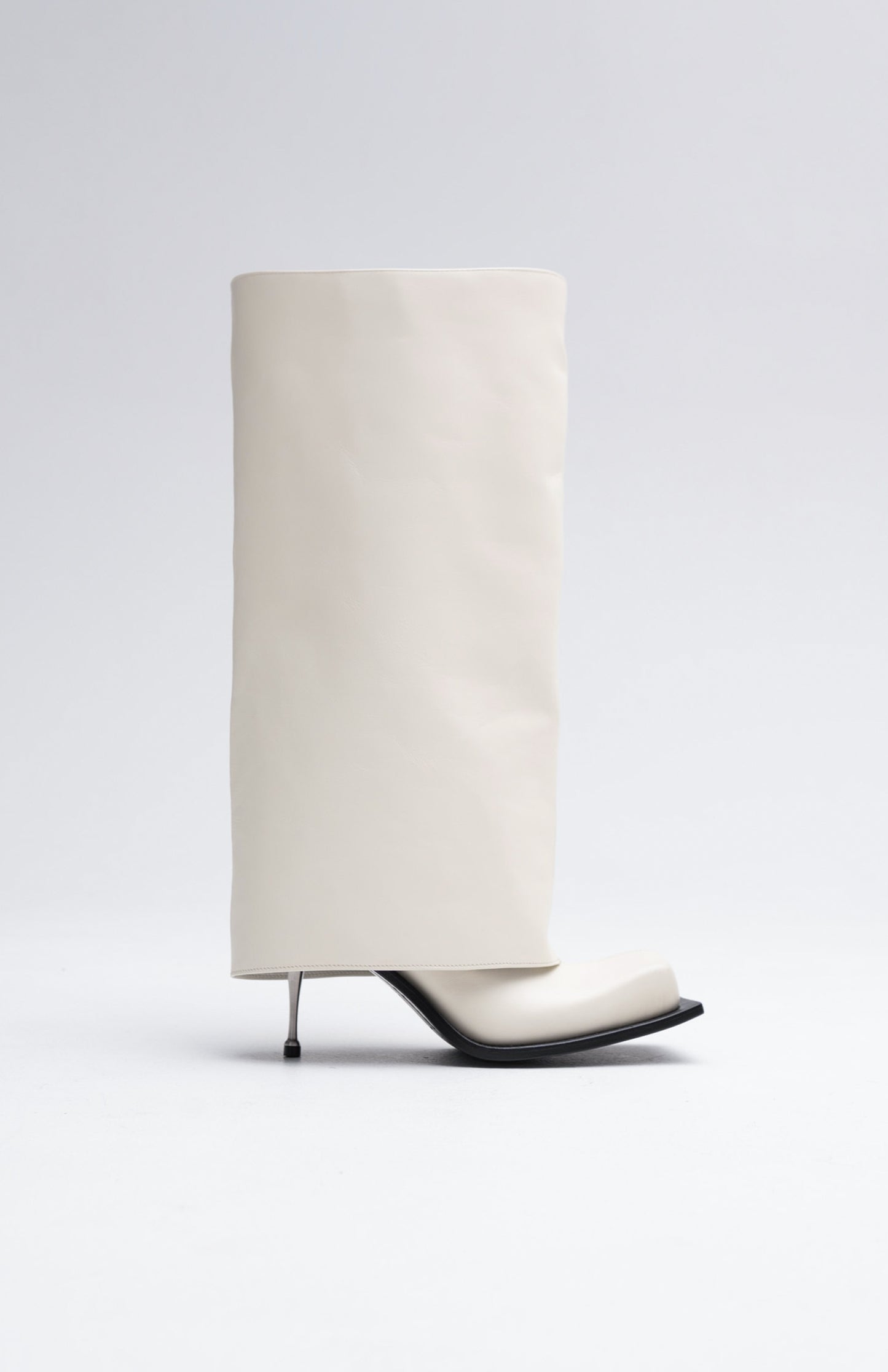 TALL IMAN BOOTS IN CANNOLI CREAM